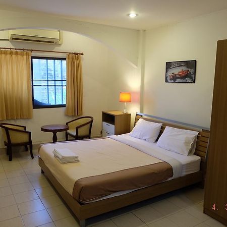 Piccolo Restaurant And Guest House Pattaya Εξωτερικό φωτογραφία